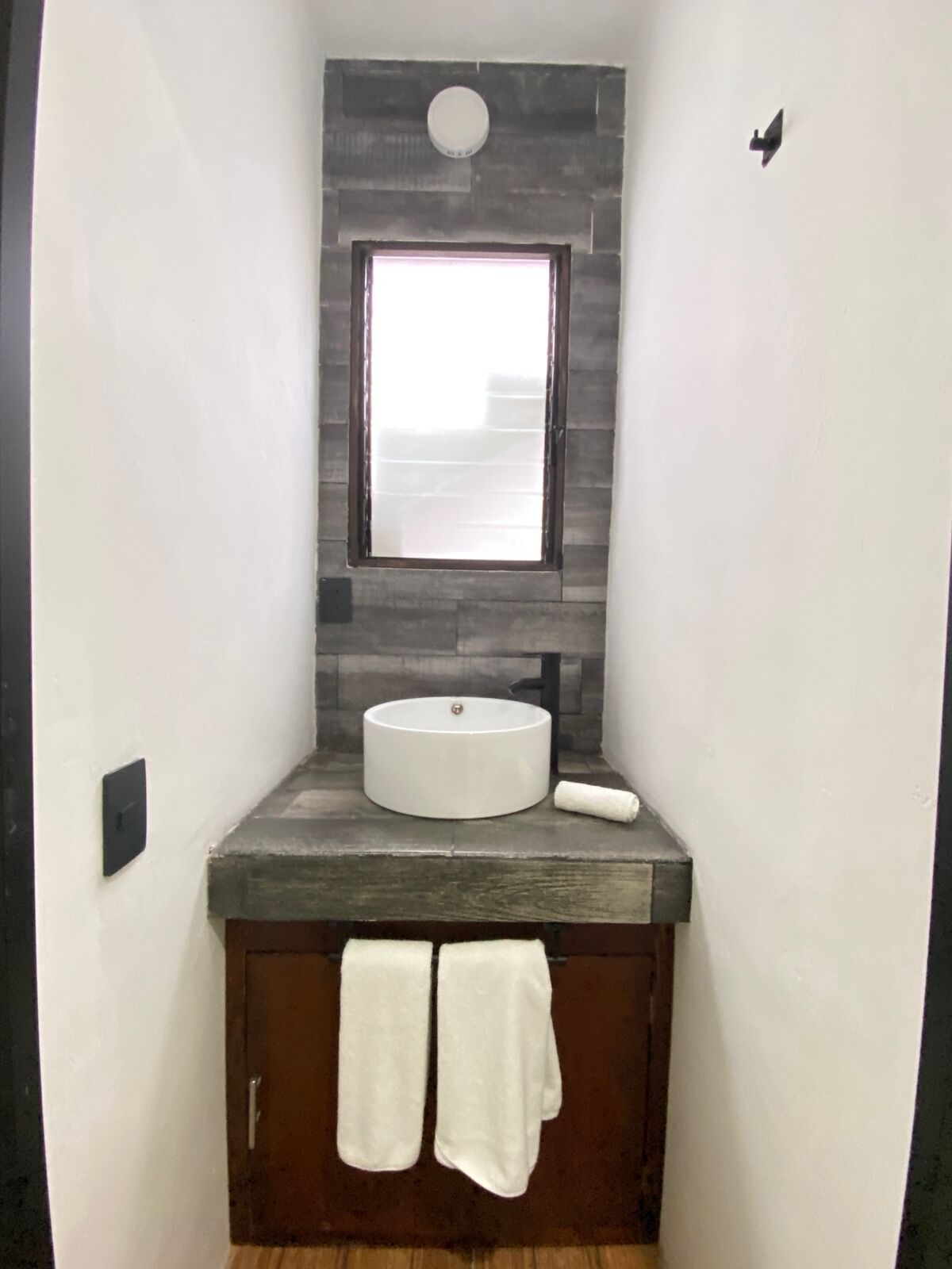 Suites Del Barrio Hotel