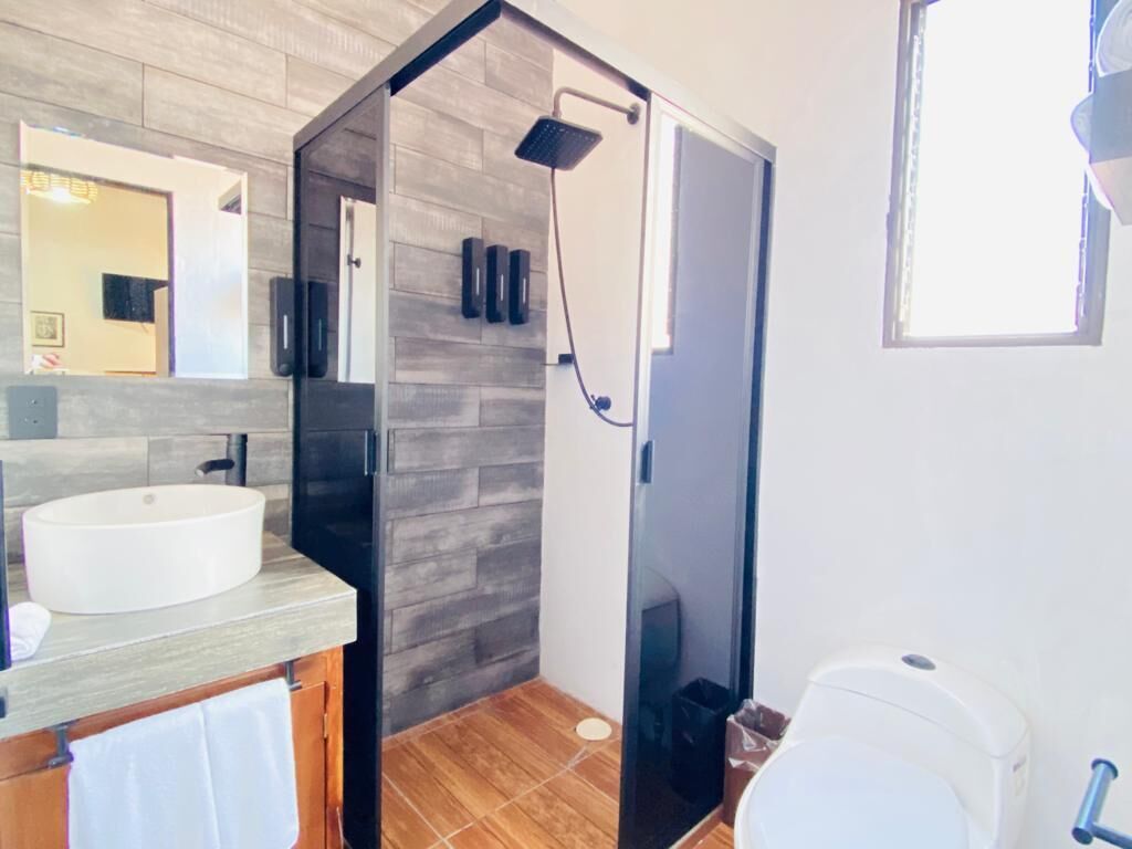 Suites Del Barrio Hotel