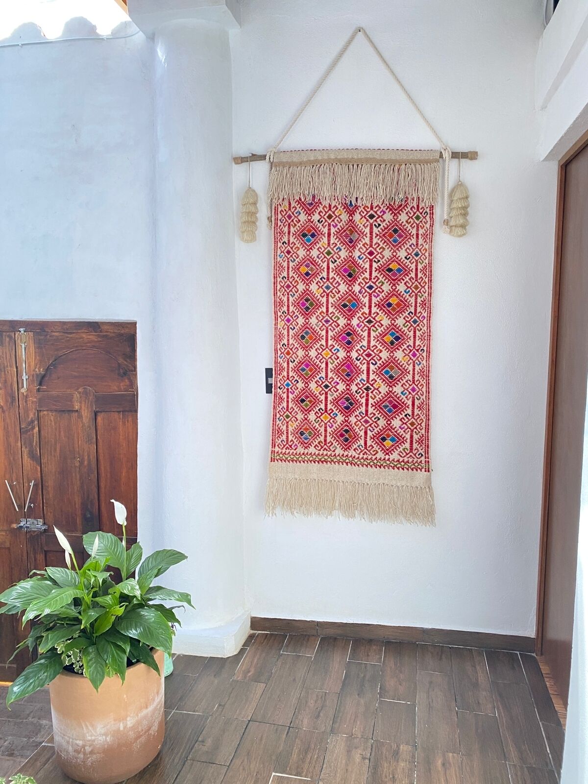 Suites Del Barrio Hotel