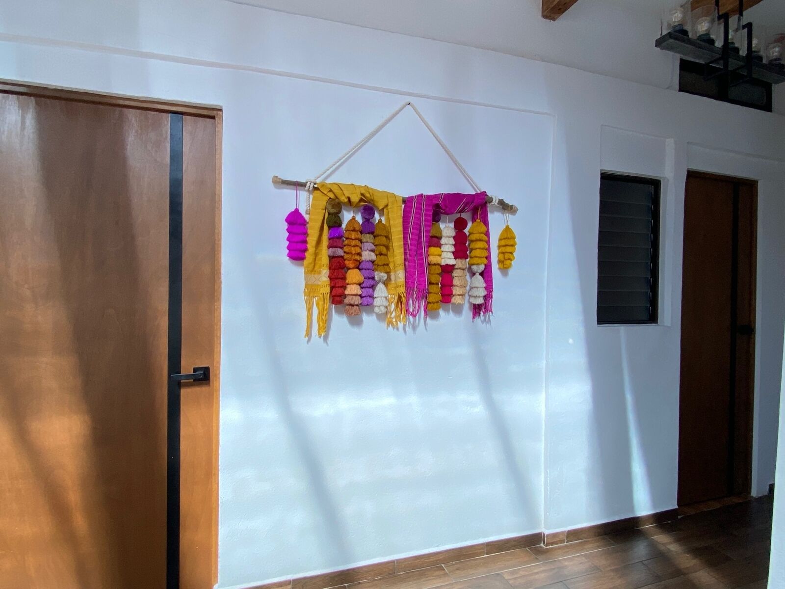 Suites Del Barrio Hotel