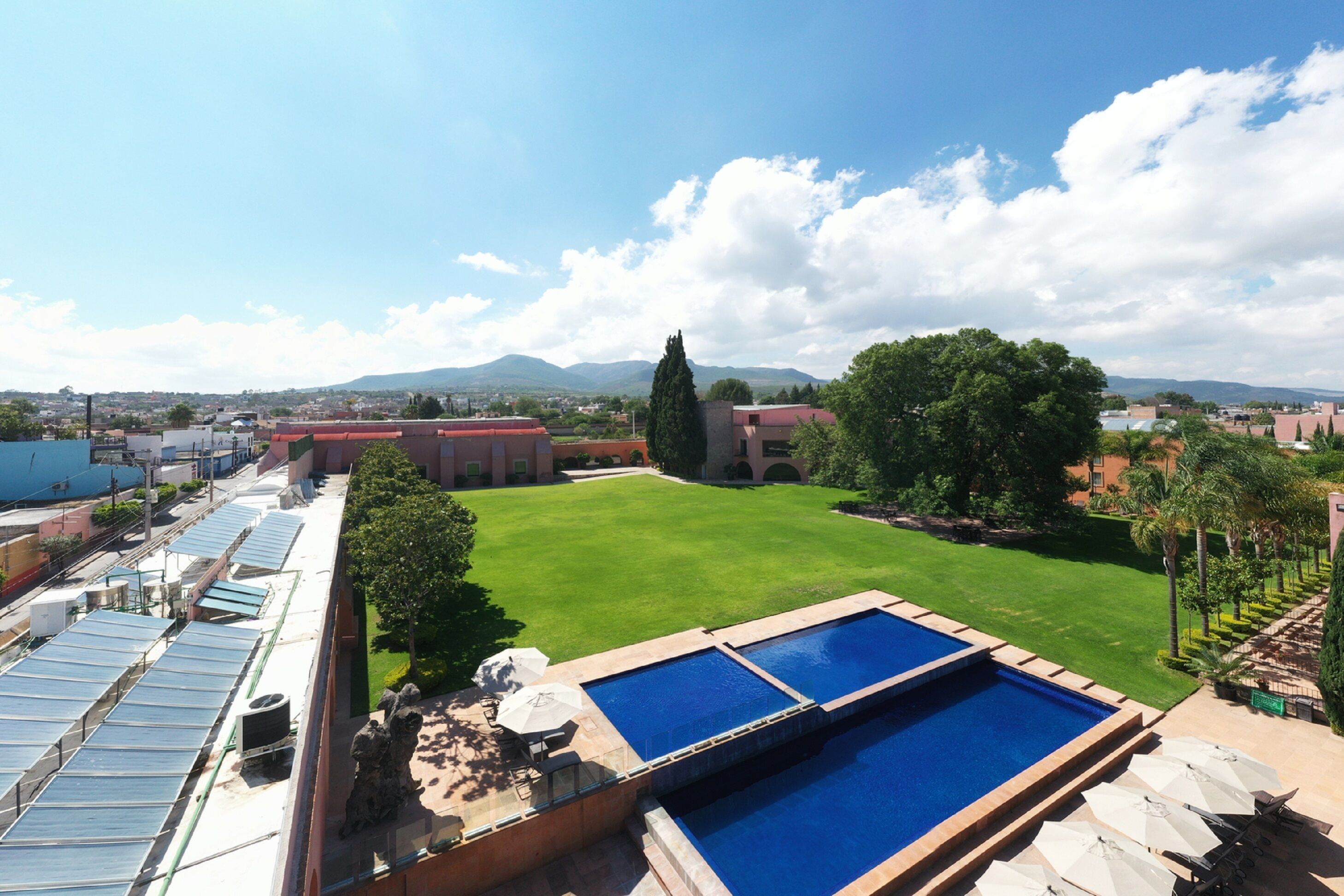 El Diezmo Hotel