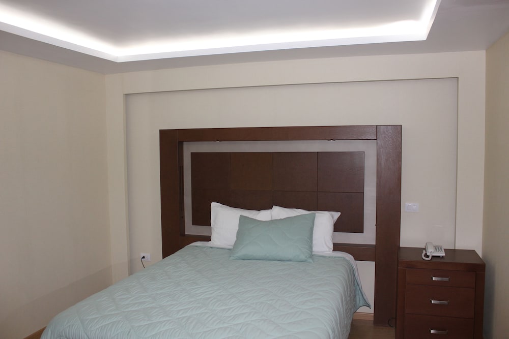 Hotel Suites Victoria