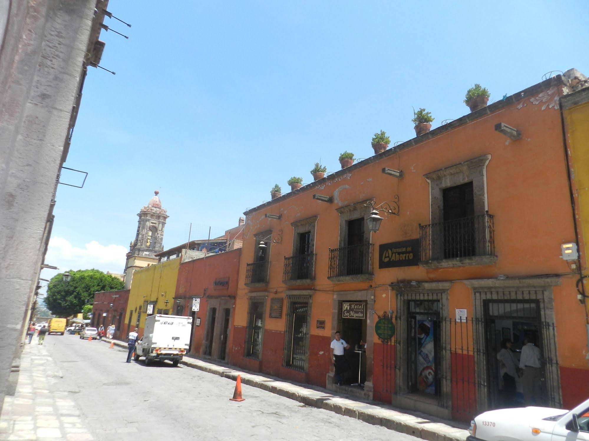 Mikaella Hotel