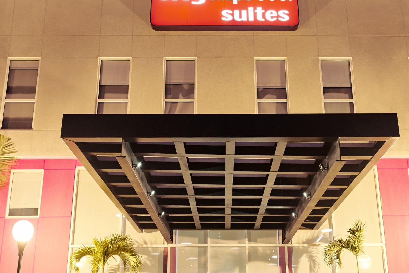 City Express Suites by Marriott Silao Aeropuerto