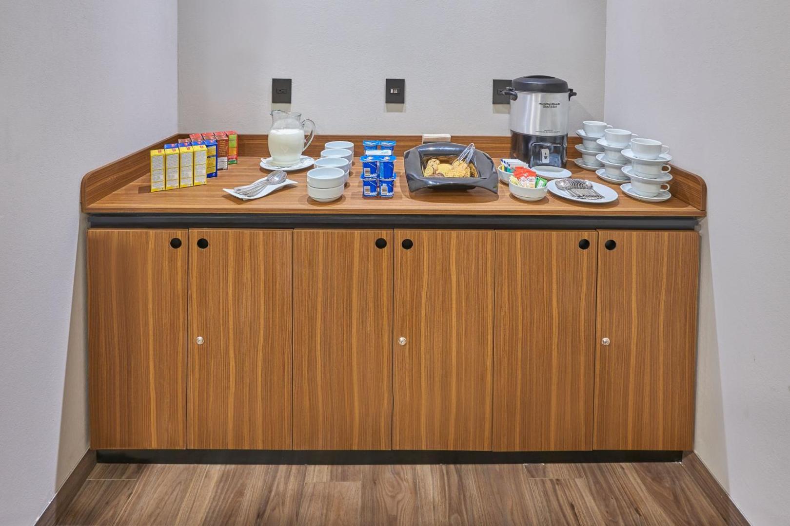 City Express Suites by Marriott Silao Aeropuerto