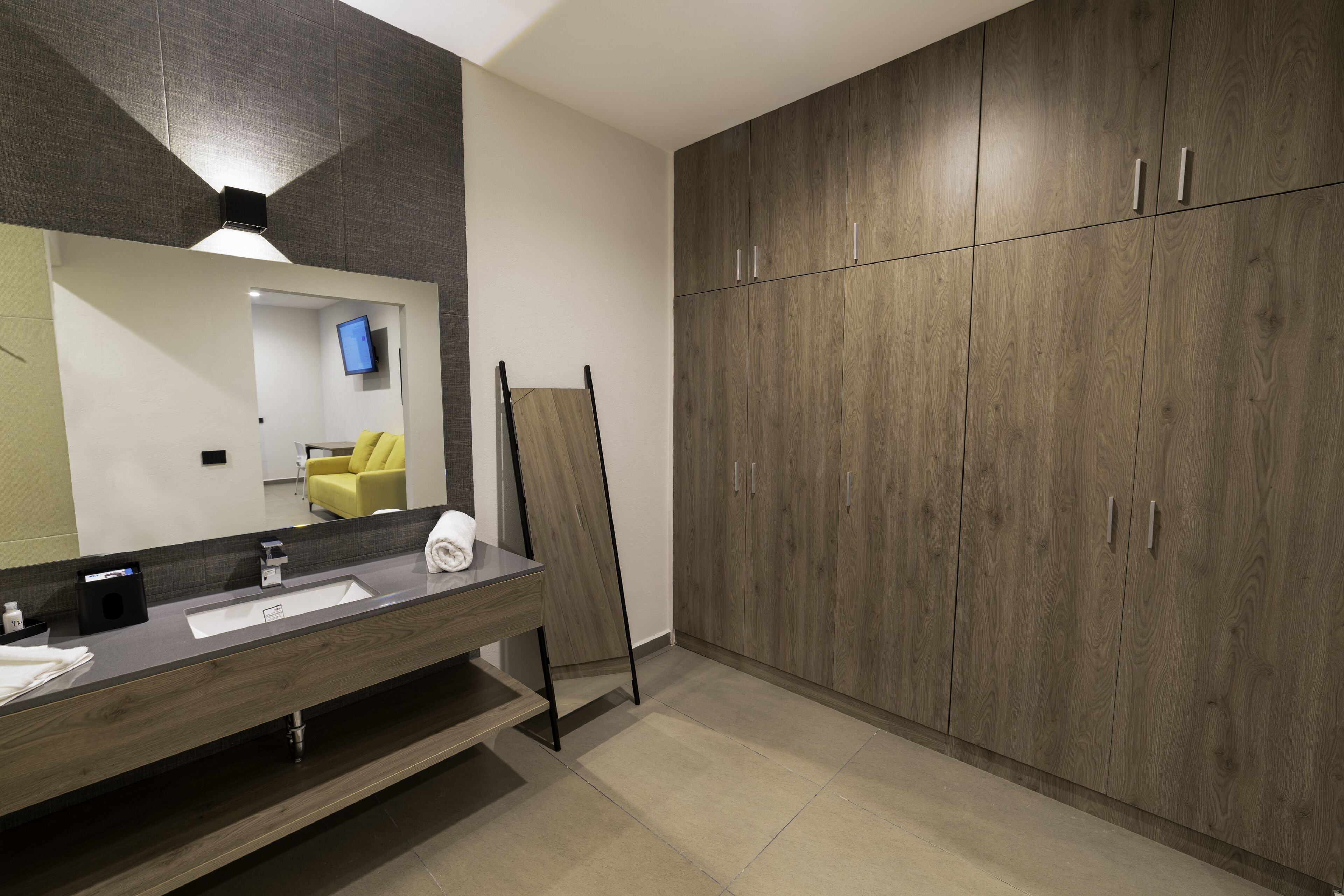 Th Hotel & Vivienda