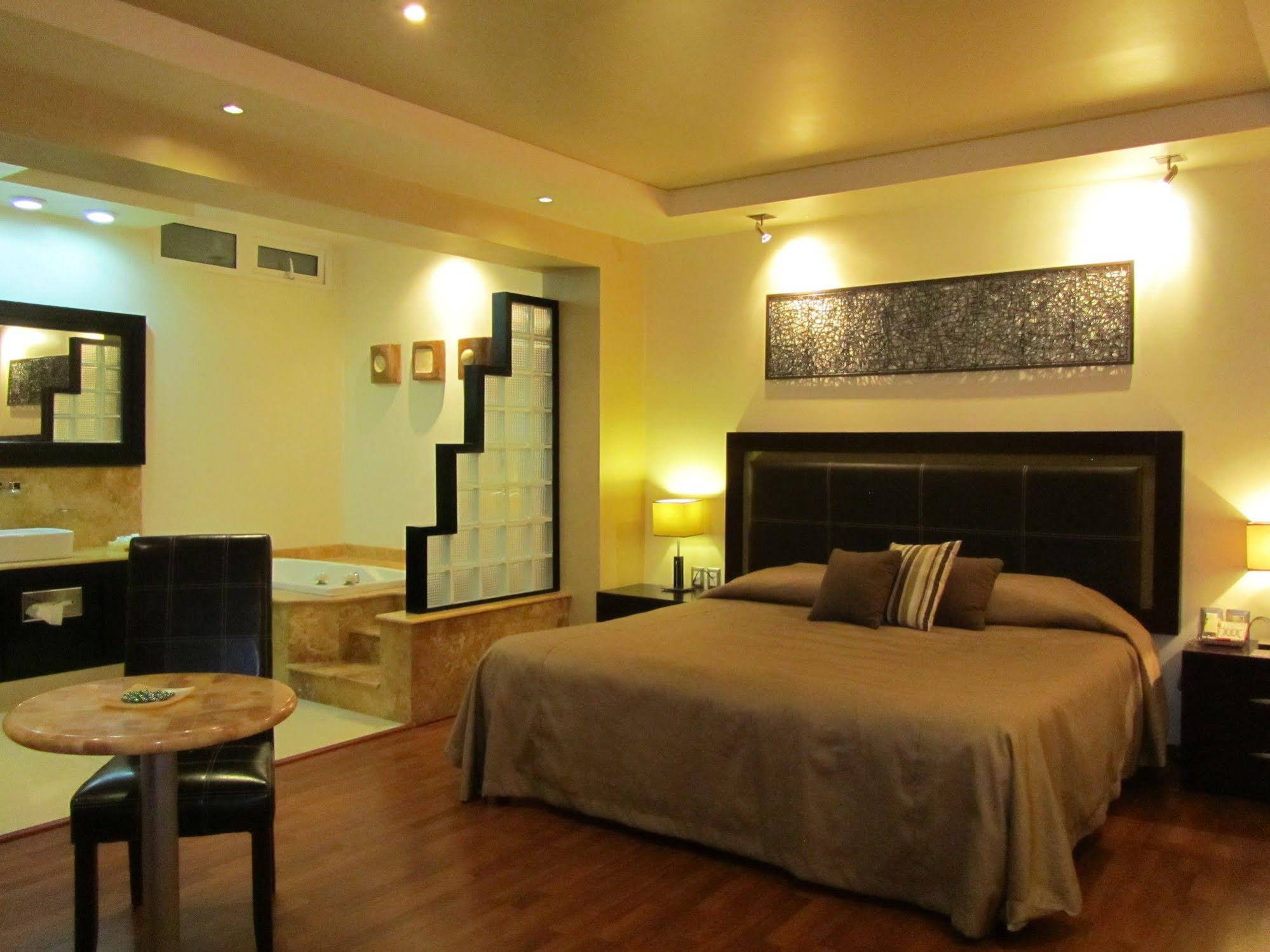 Hotel Colonial