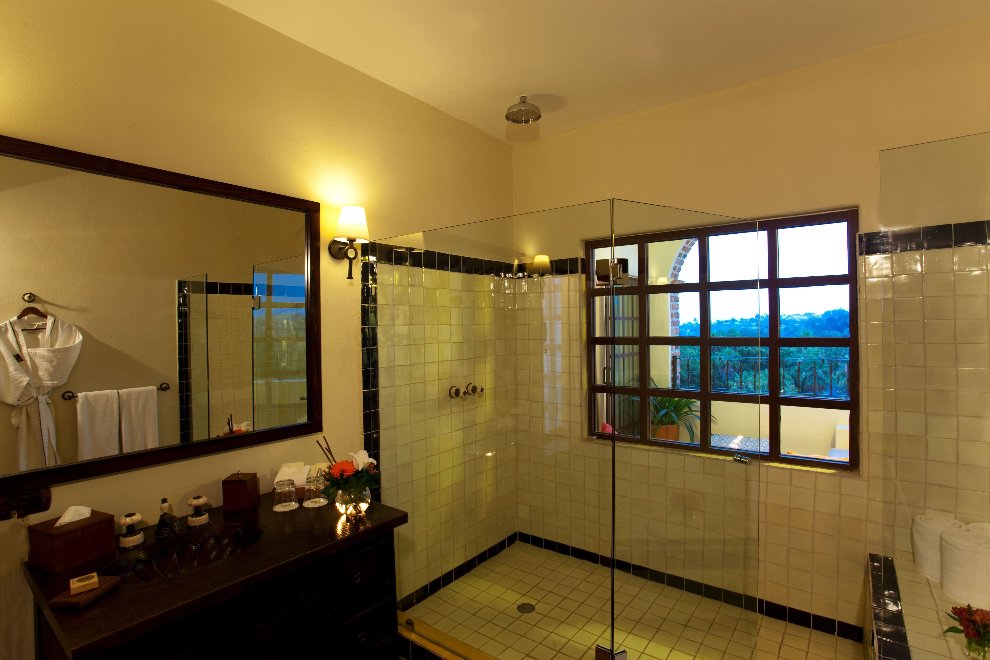 Guaycura Boutique Hotel, Beach Club & Spa