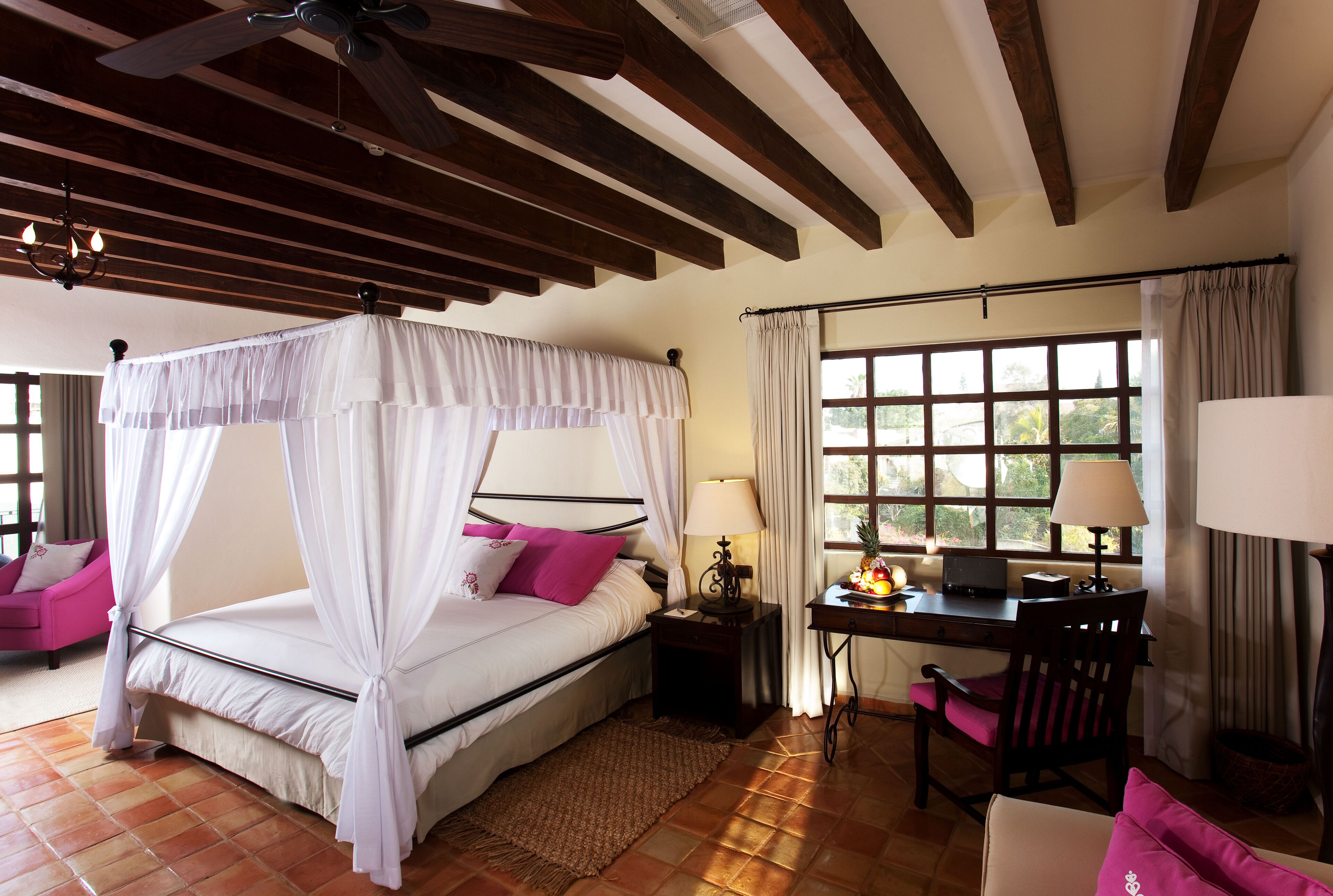 Guaycura Boutique Hotel, Beach Club & Spa