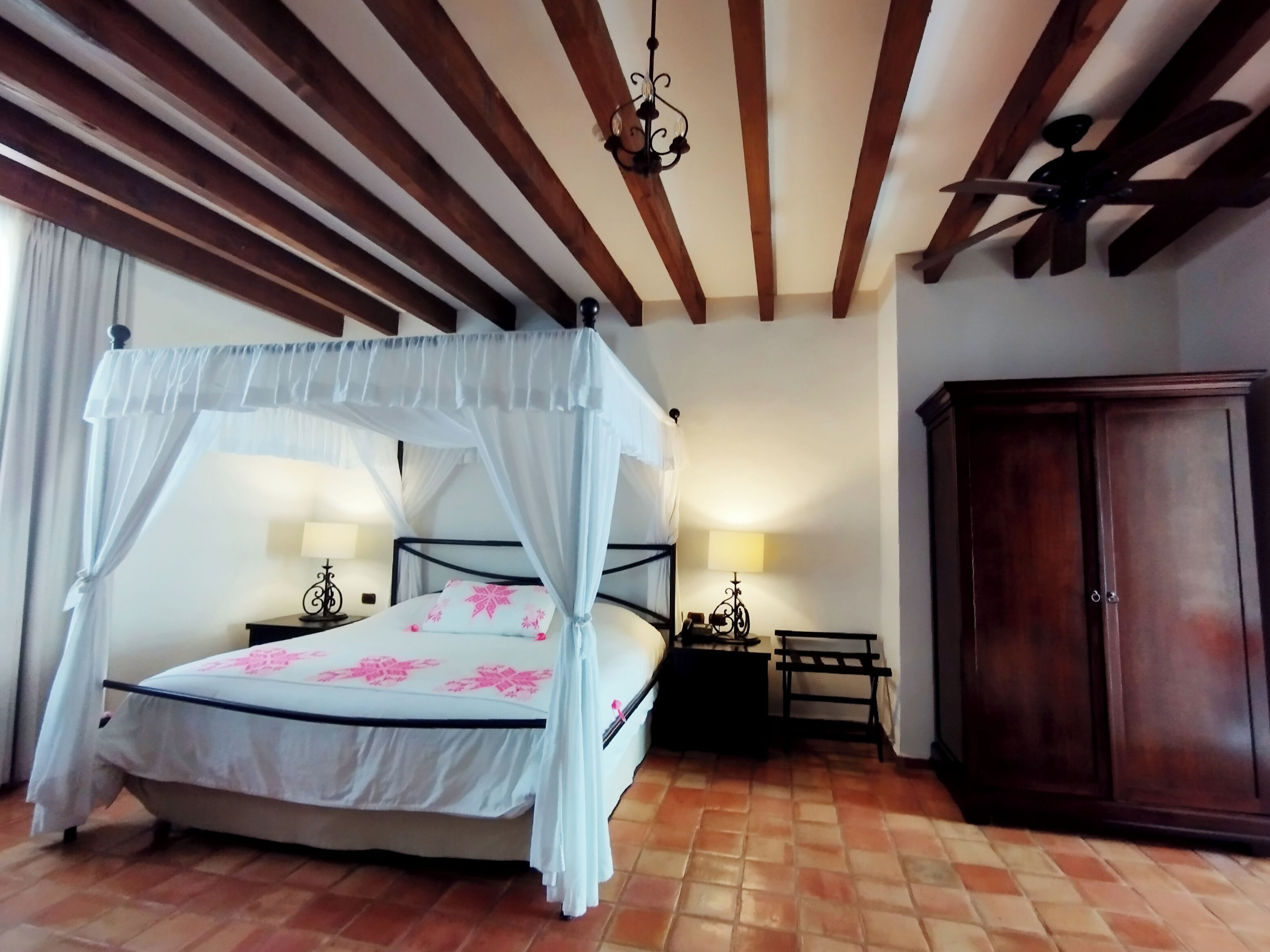 Guaycura Boutique Hotel, Beach Club & Spa