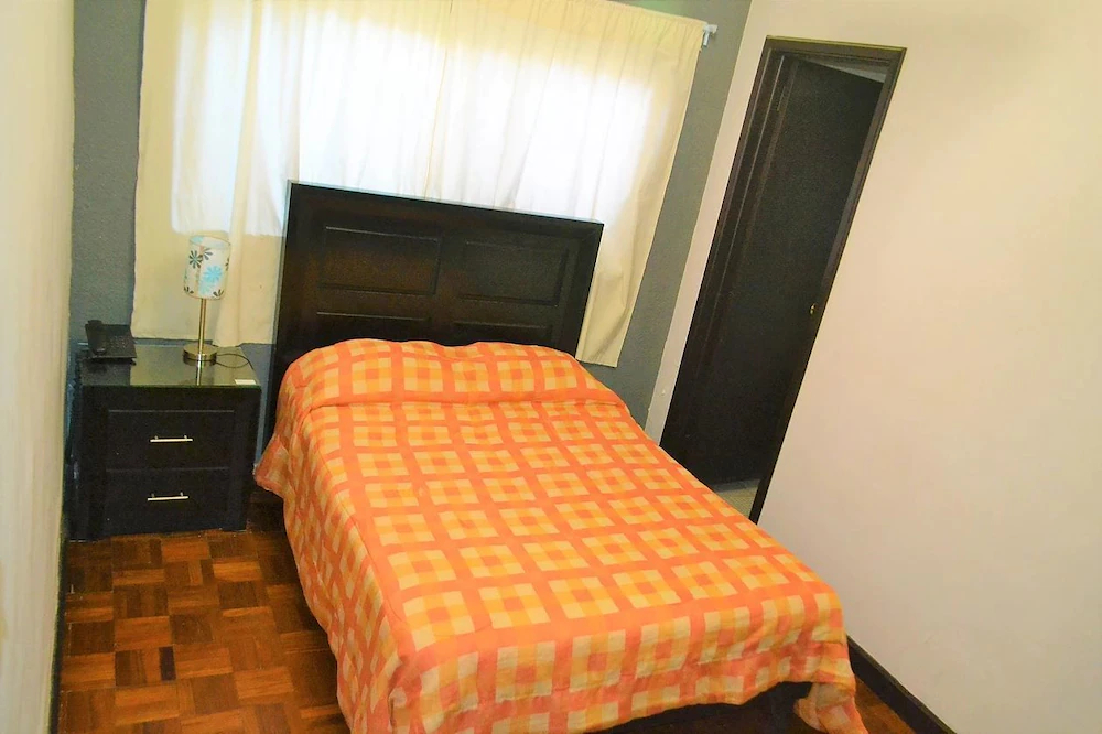 Hotel Laguna Inn