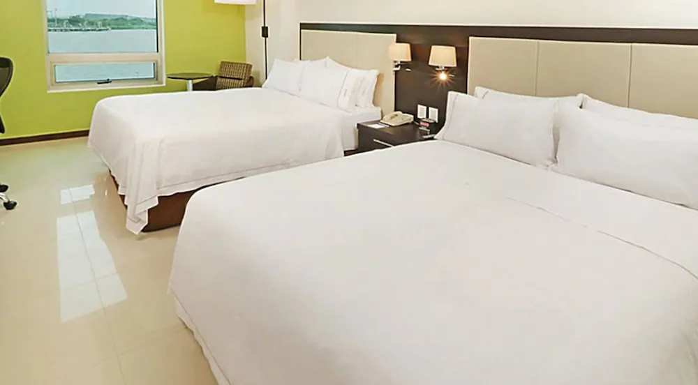 Holiday Inn Express Tuxpan