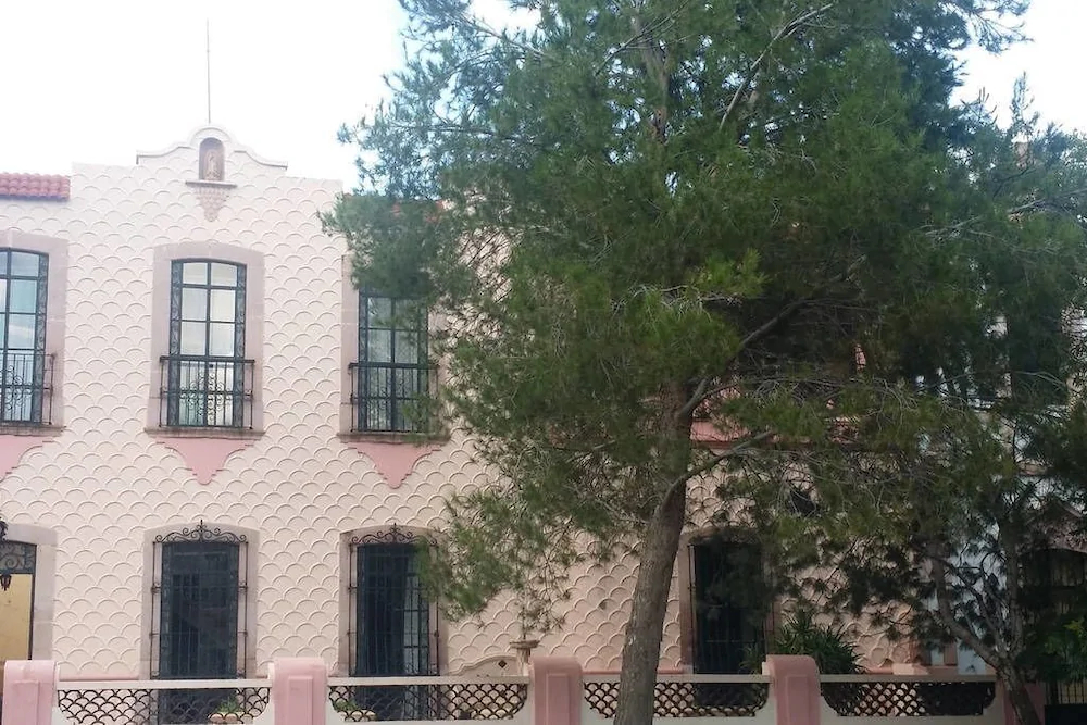 Casa de La Alameda