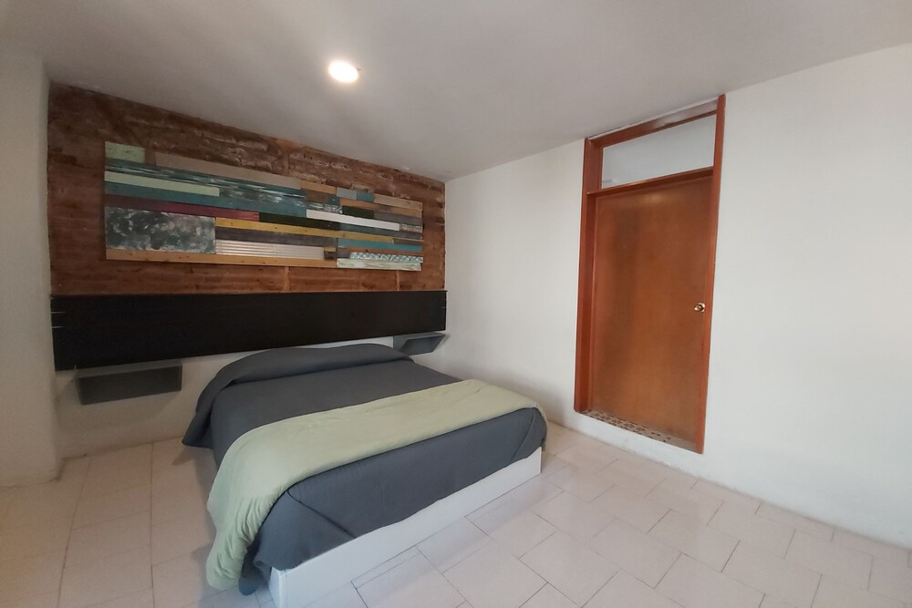 Hostal Camp De Lux
