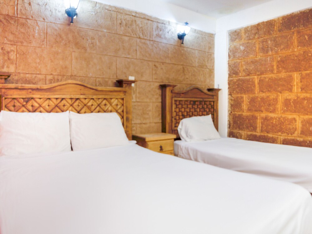 Hotel Del Centro by OYO Rooms