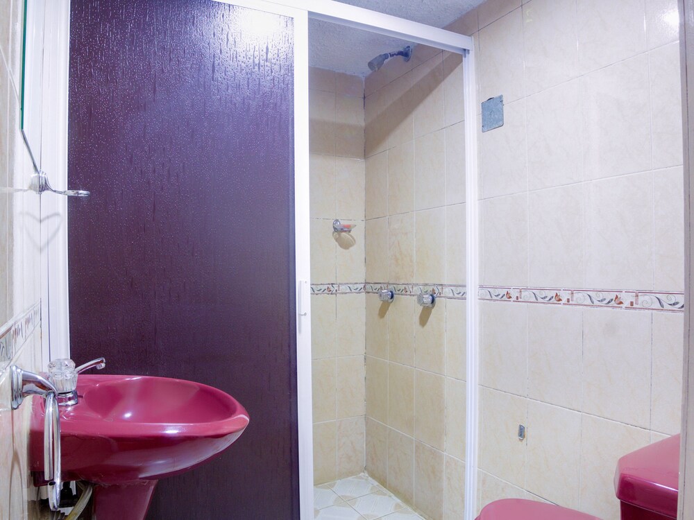Hotel Del Centro by OYO Rooms