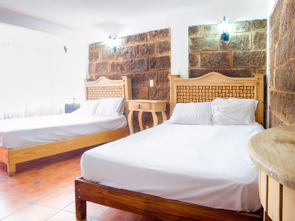 Hotel Del Centro by OYO Rooms