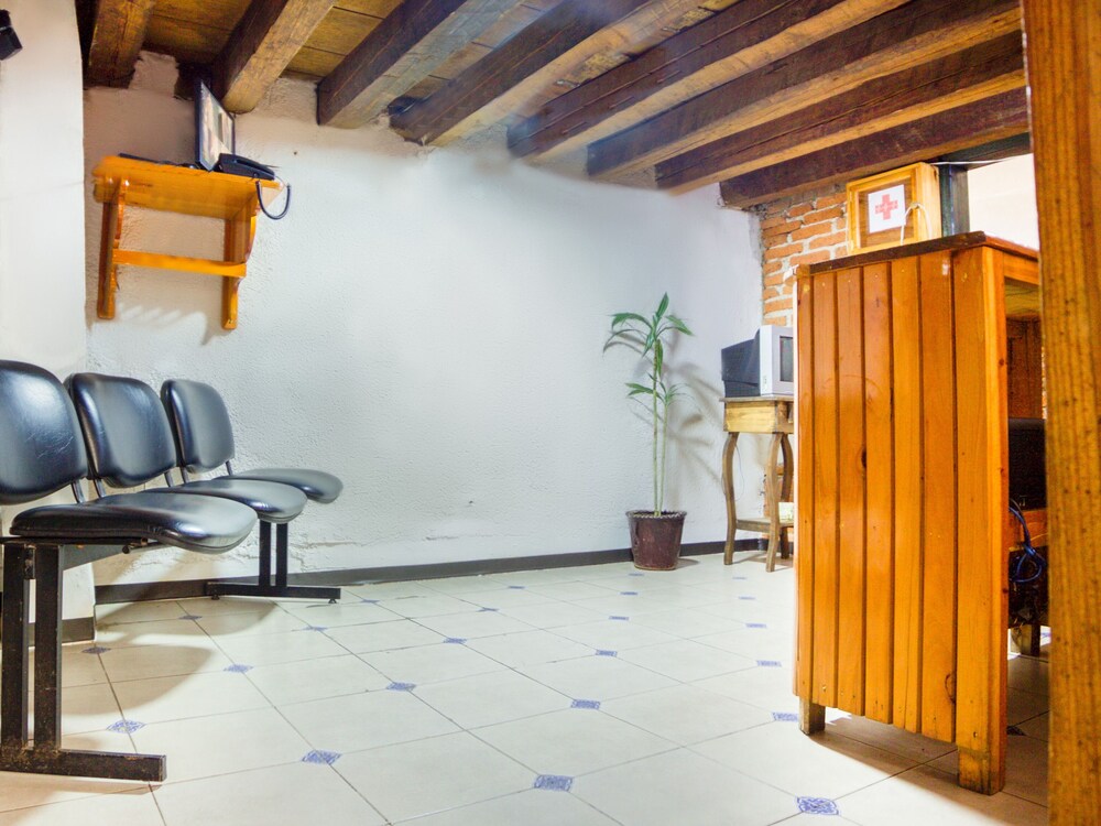Hotel Del Centro by OYO Rooms