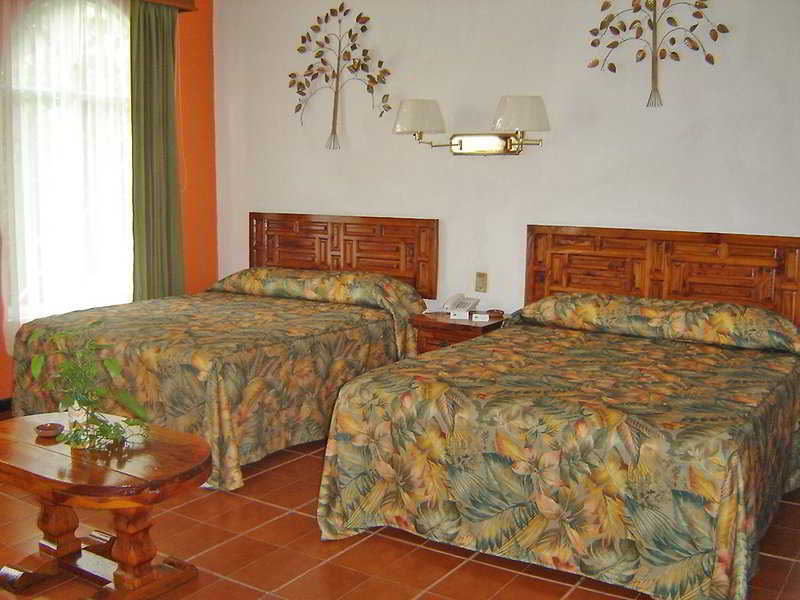 Hotel Bajo el Volcan