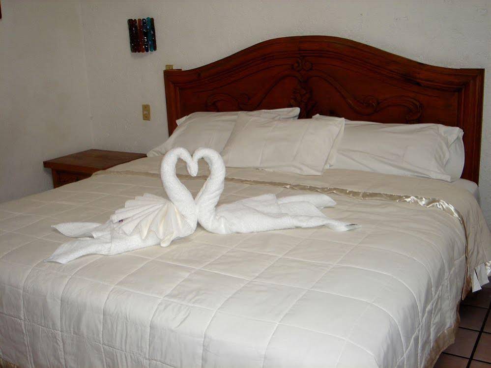 Hotel Rinconada De Cortes