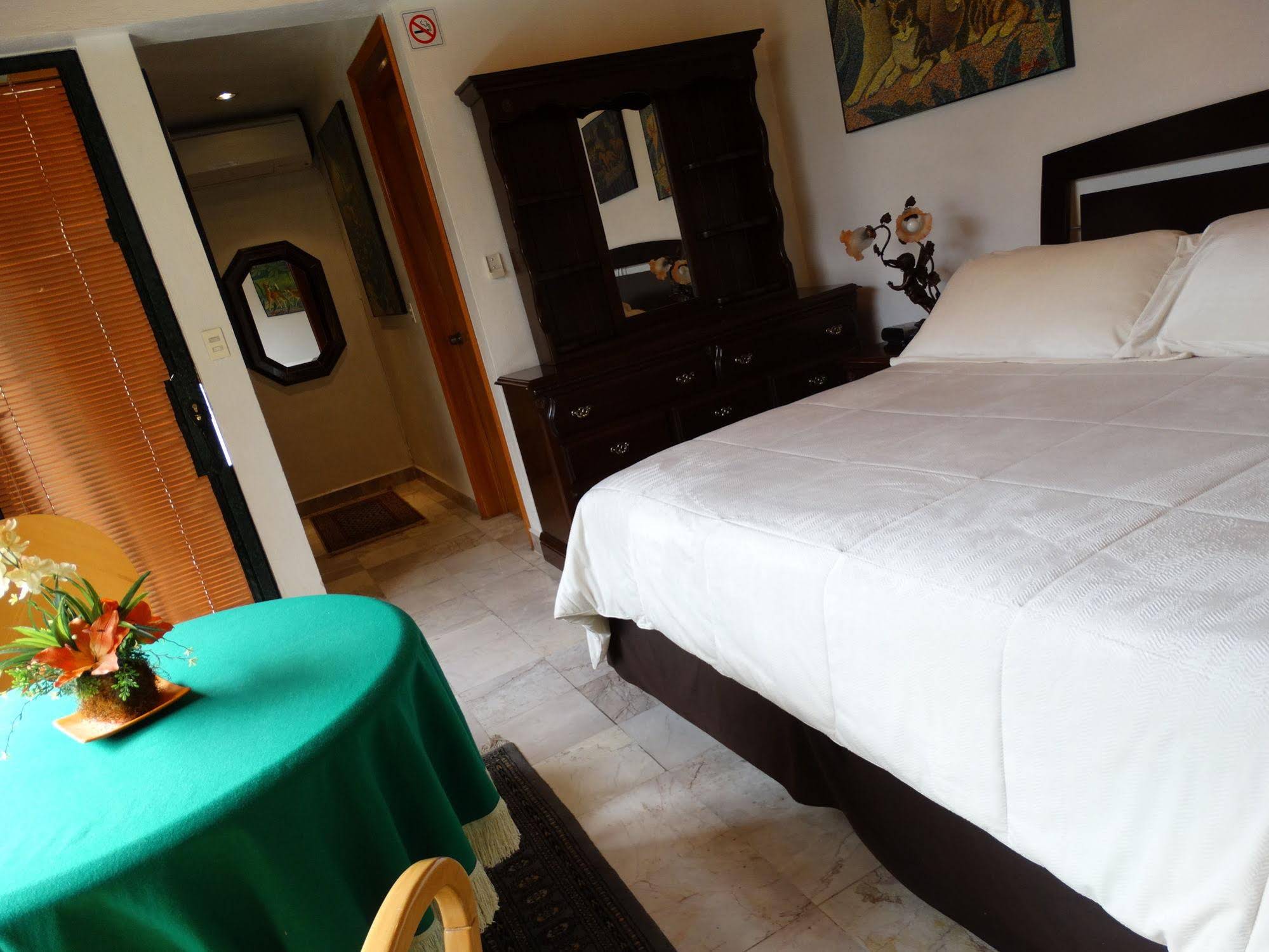 Paraiso Hotel Garden and Spa