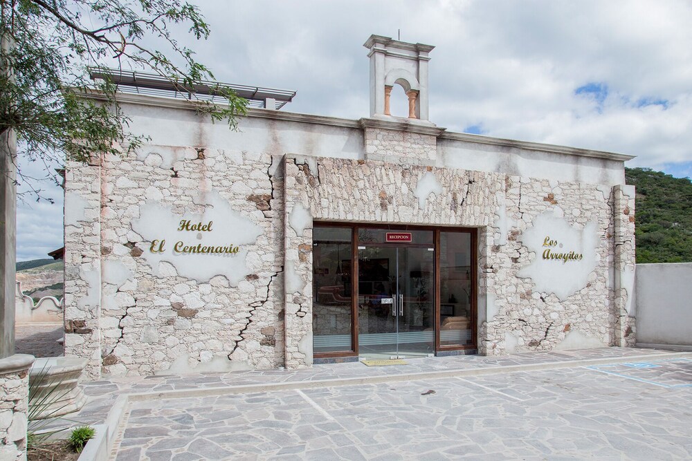 Hotel Centenario Los Arroyitos
