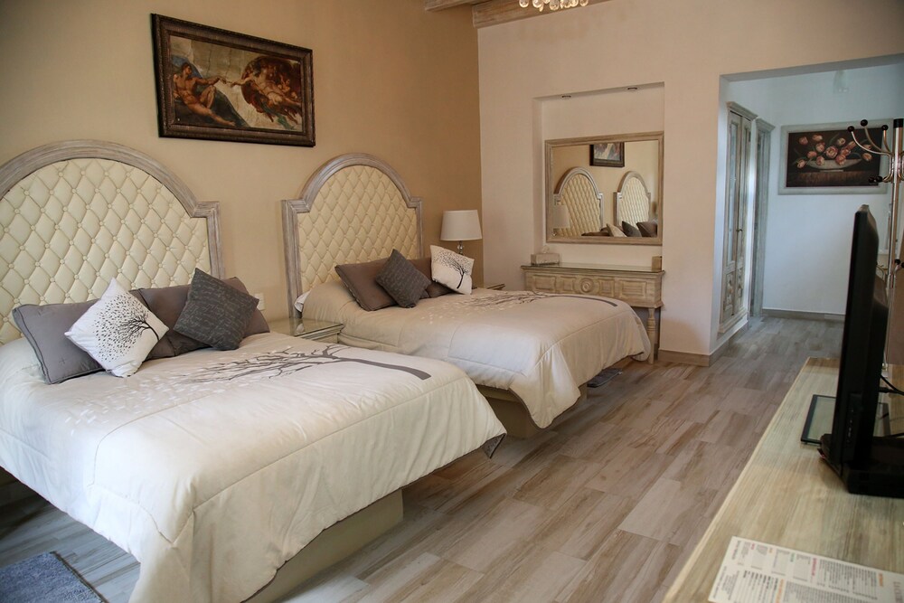 Hotel Centenario Los Arroyitos