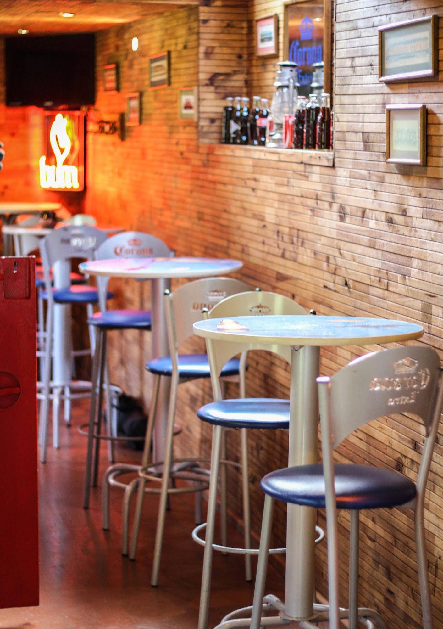 Los Vagones Cabanas Restaurante Bar