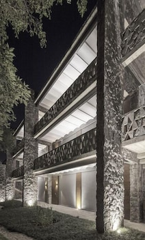Hotel Huayacán