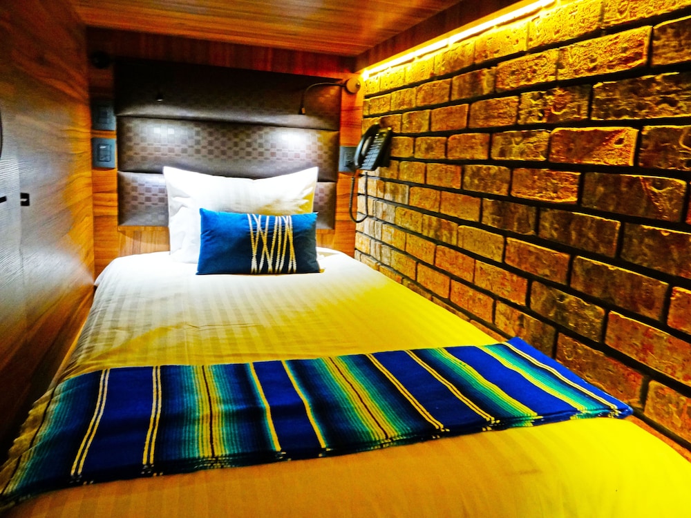 Cadillac Hotel Boutique