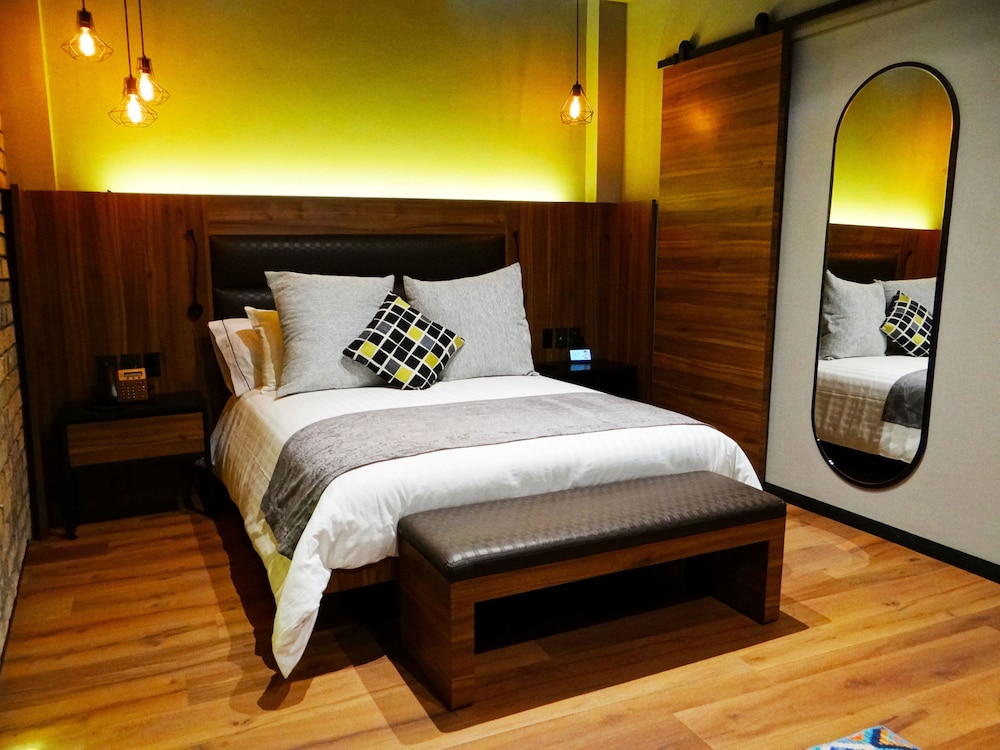 Cadillac Hotel Boutique