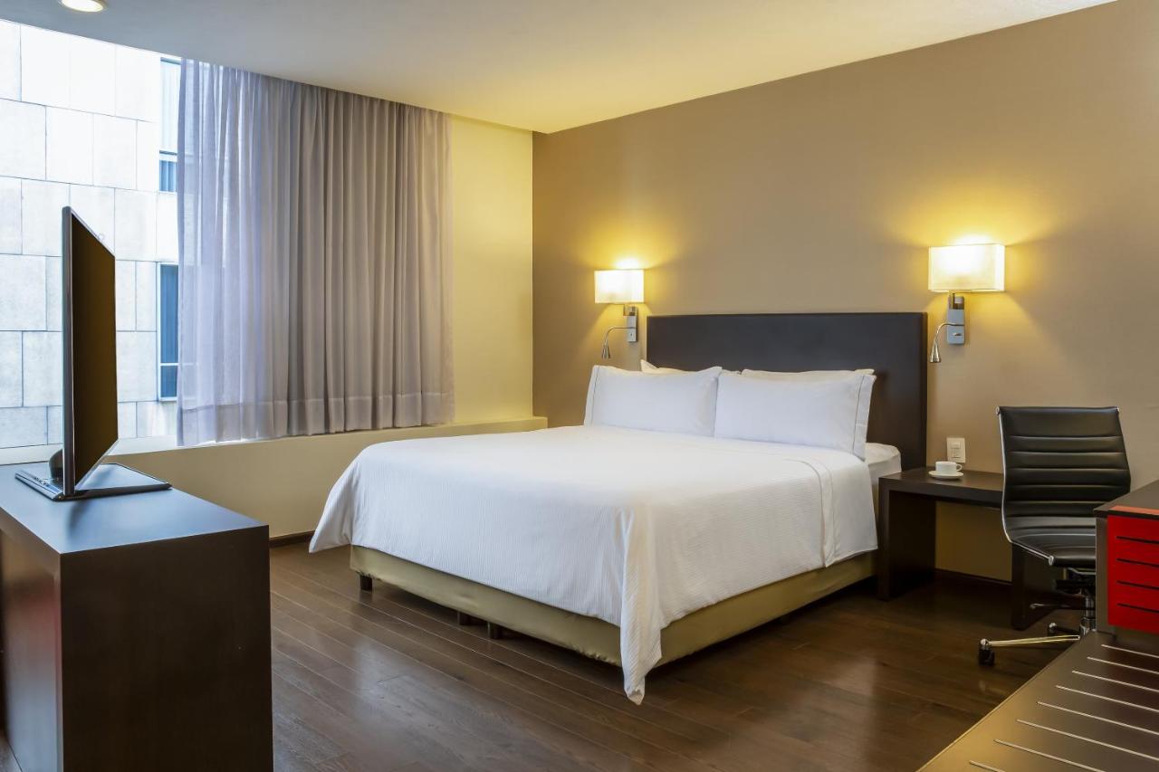 Fiesta Inn Centro Histórico