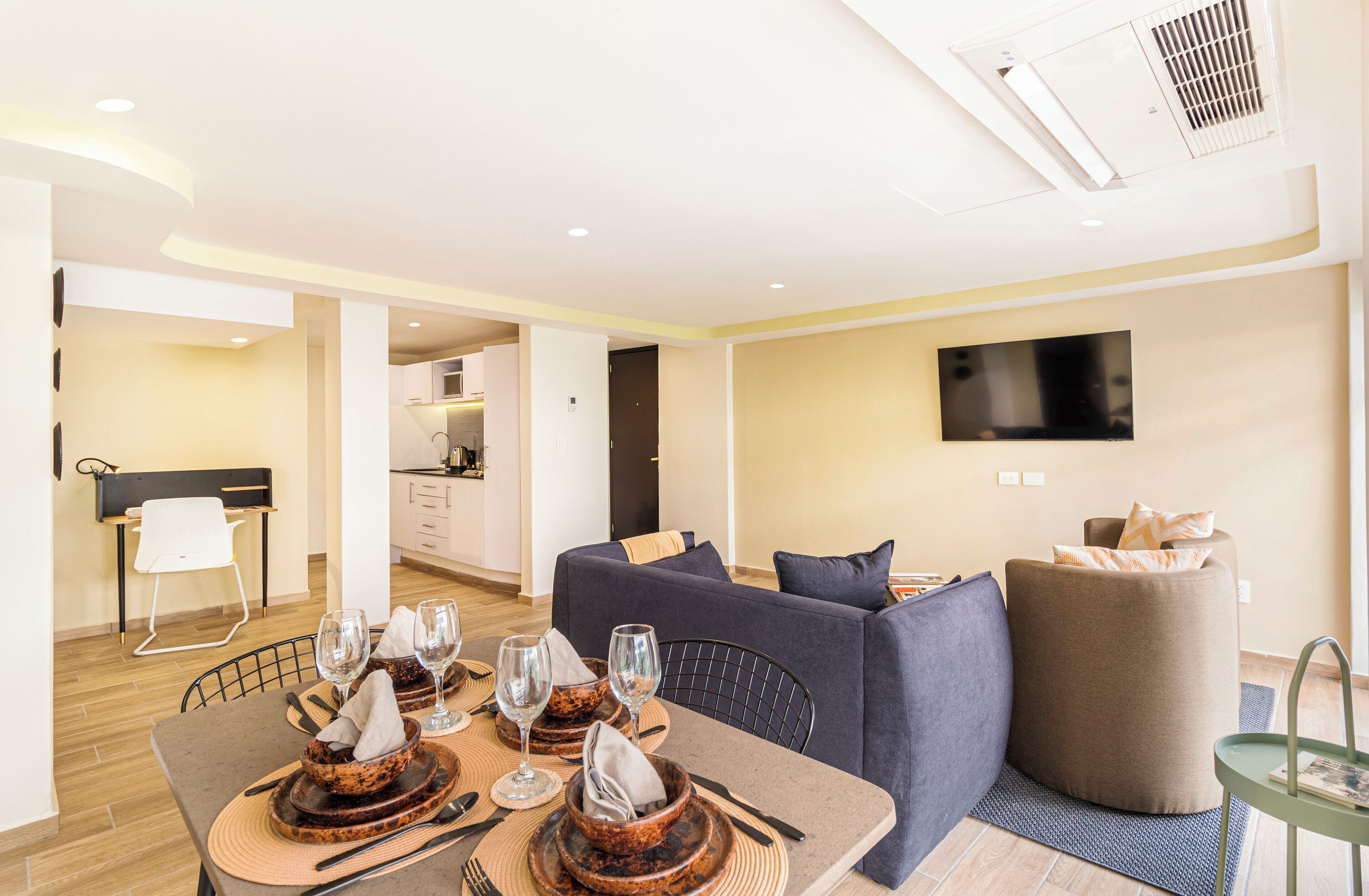 Grand Chapultepec by Kukun