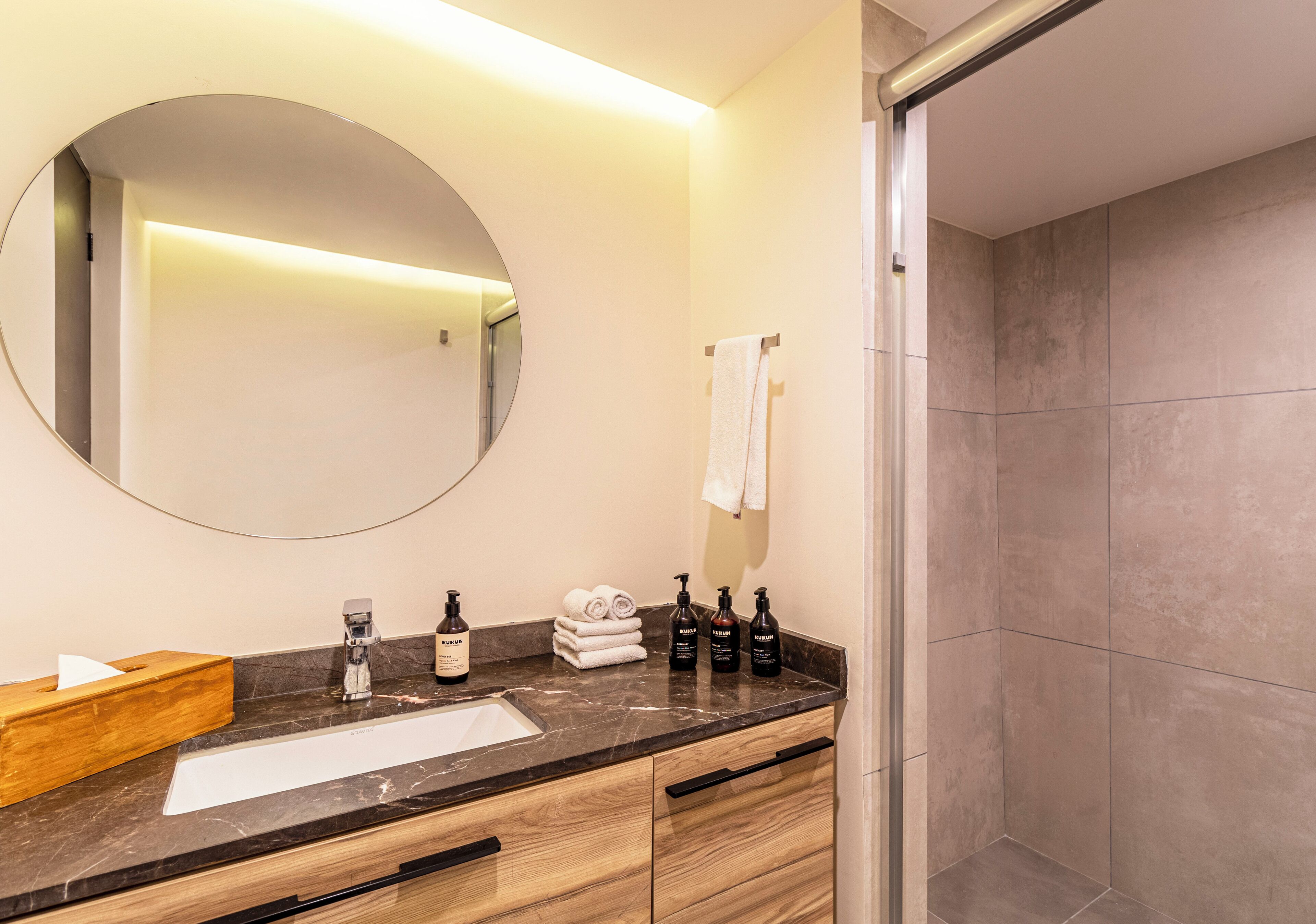 Grand Chapultepec by Kukun