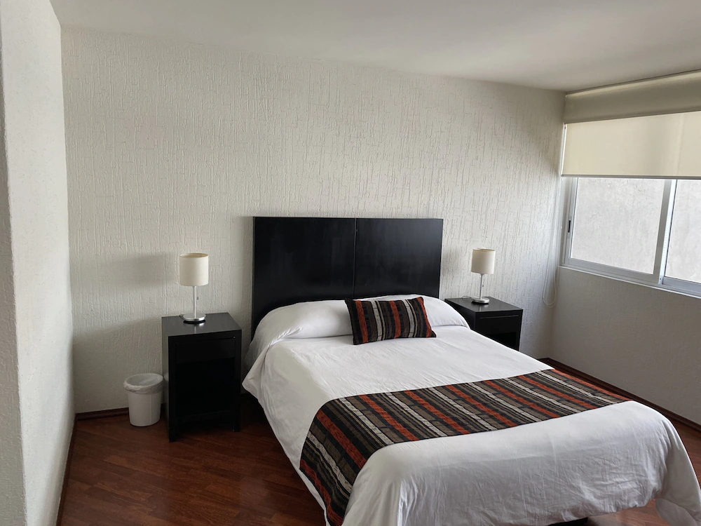 Grupo Kings Suites Chimborazo 567