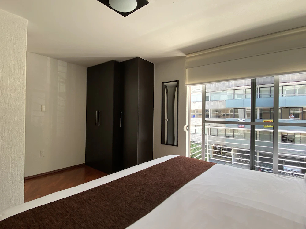 Grupo Kings Suites Chimborazo 567