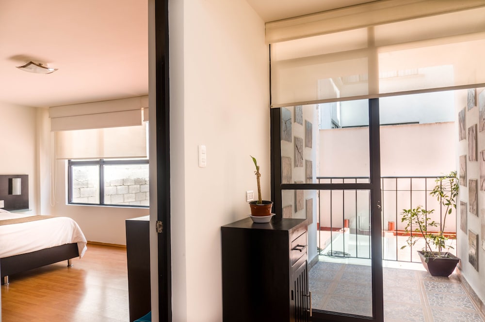 Grupo Kings Suites Platon 436