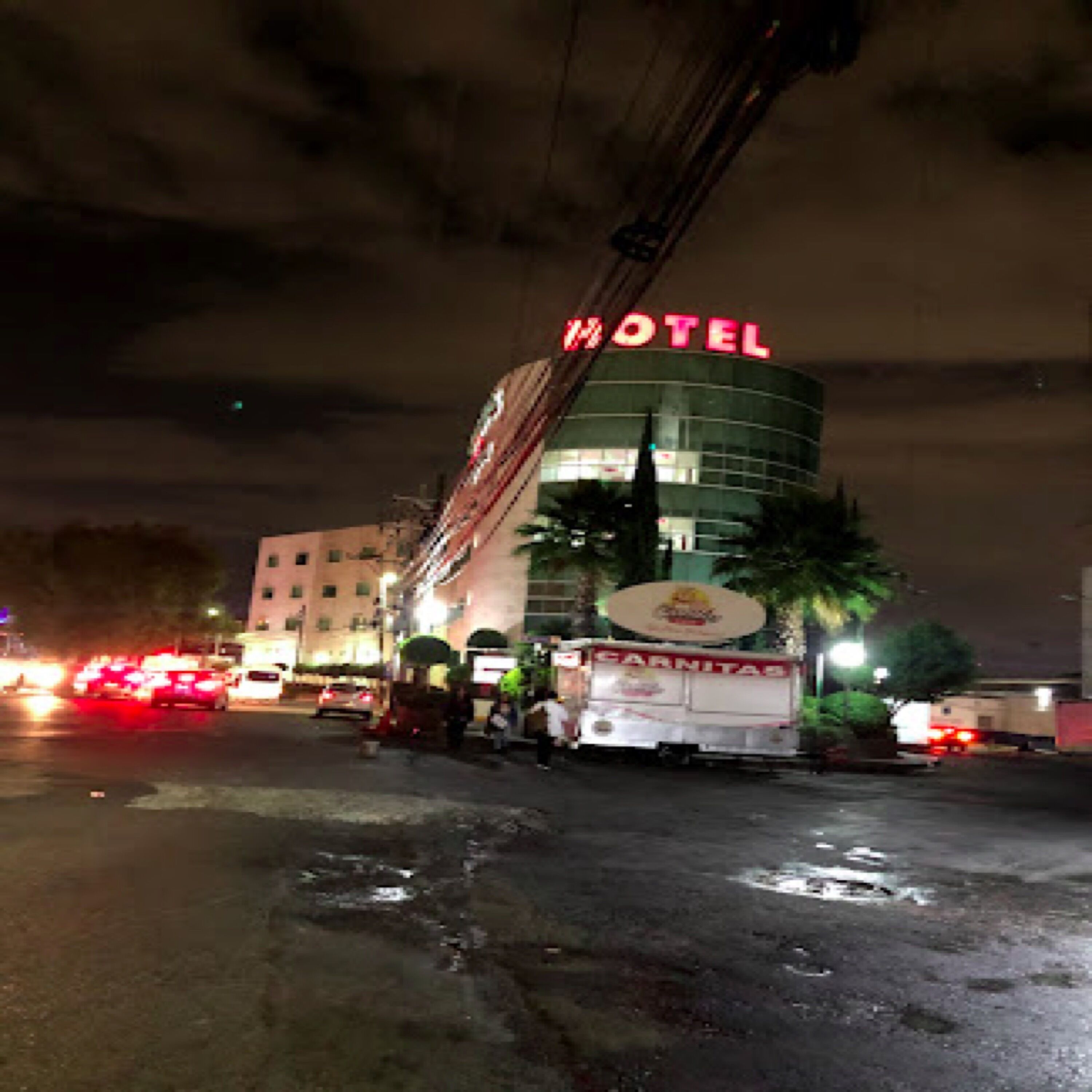 Hm Hotel Y Suites Plaza