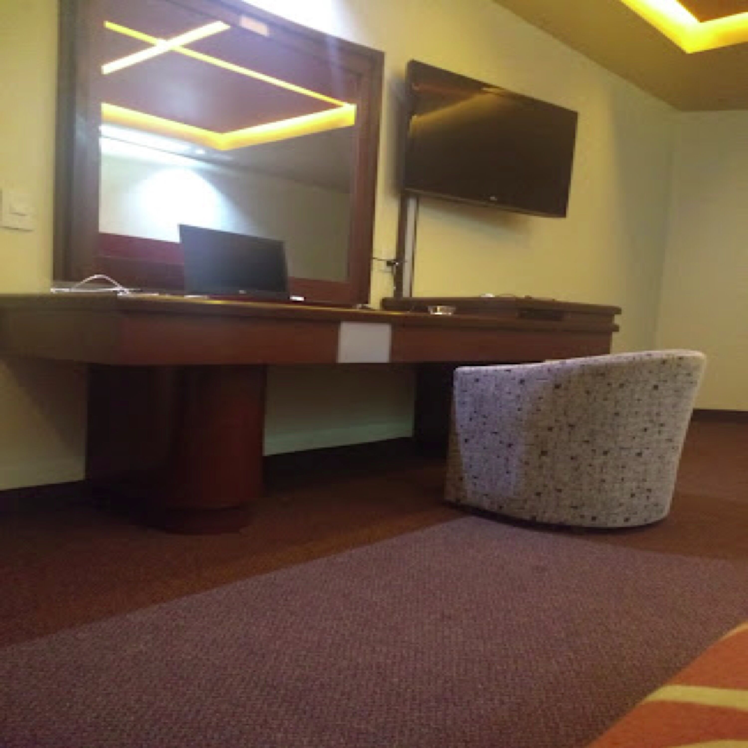 Hm Hotel Y Suites Plaza