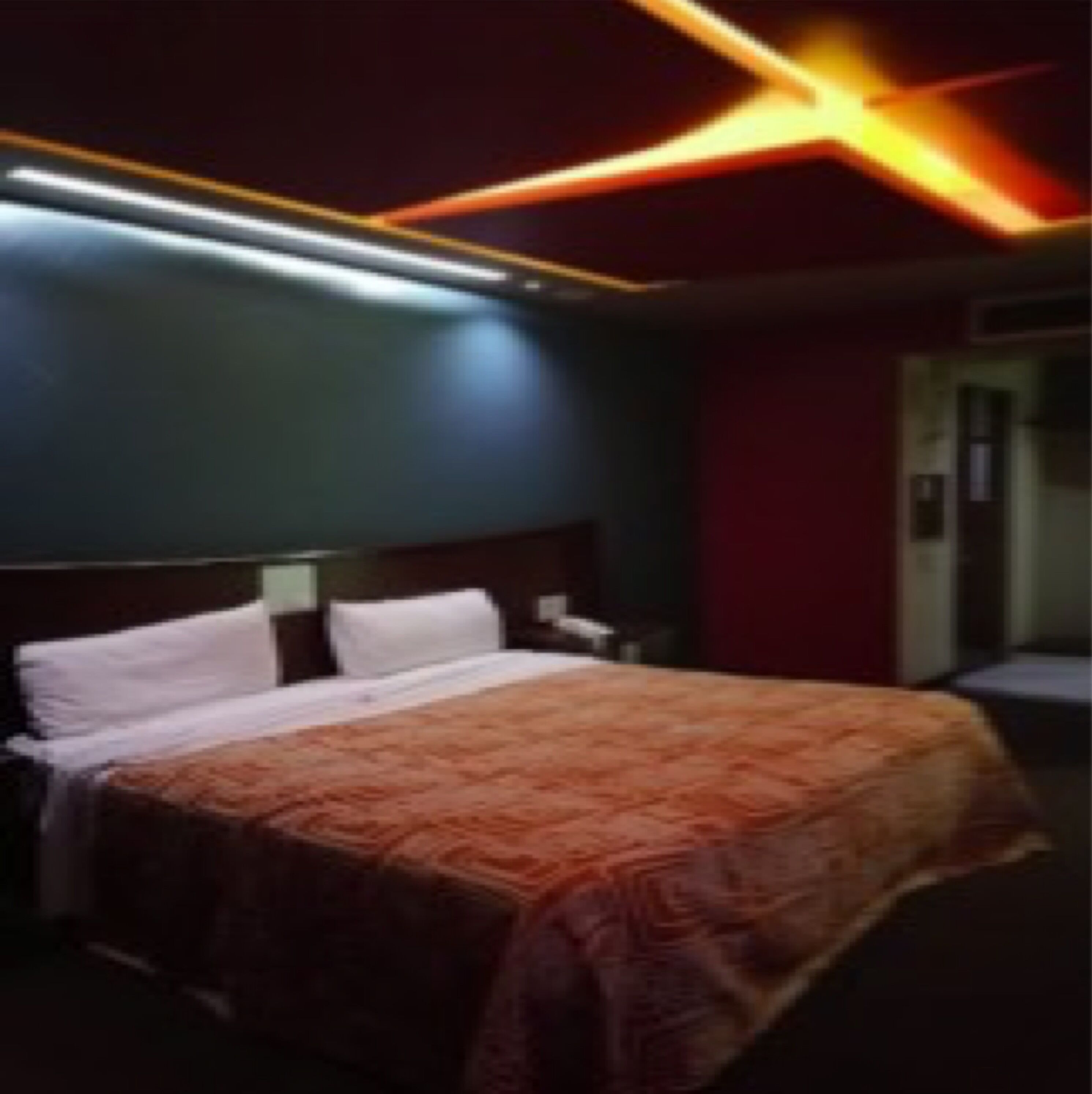 Hm Hotel Y Suites Plaza
