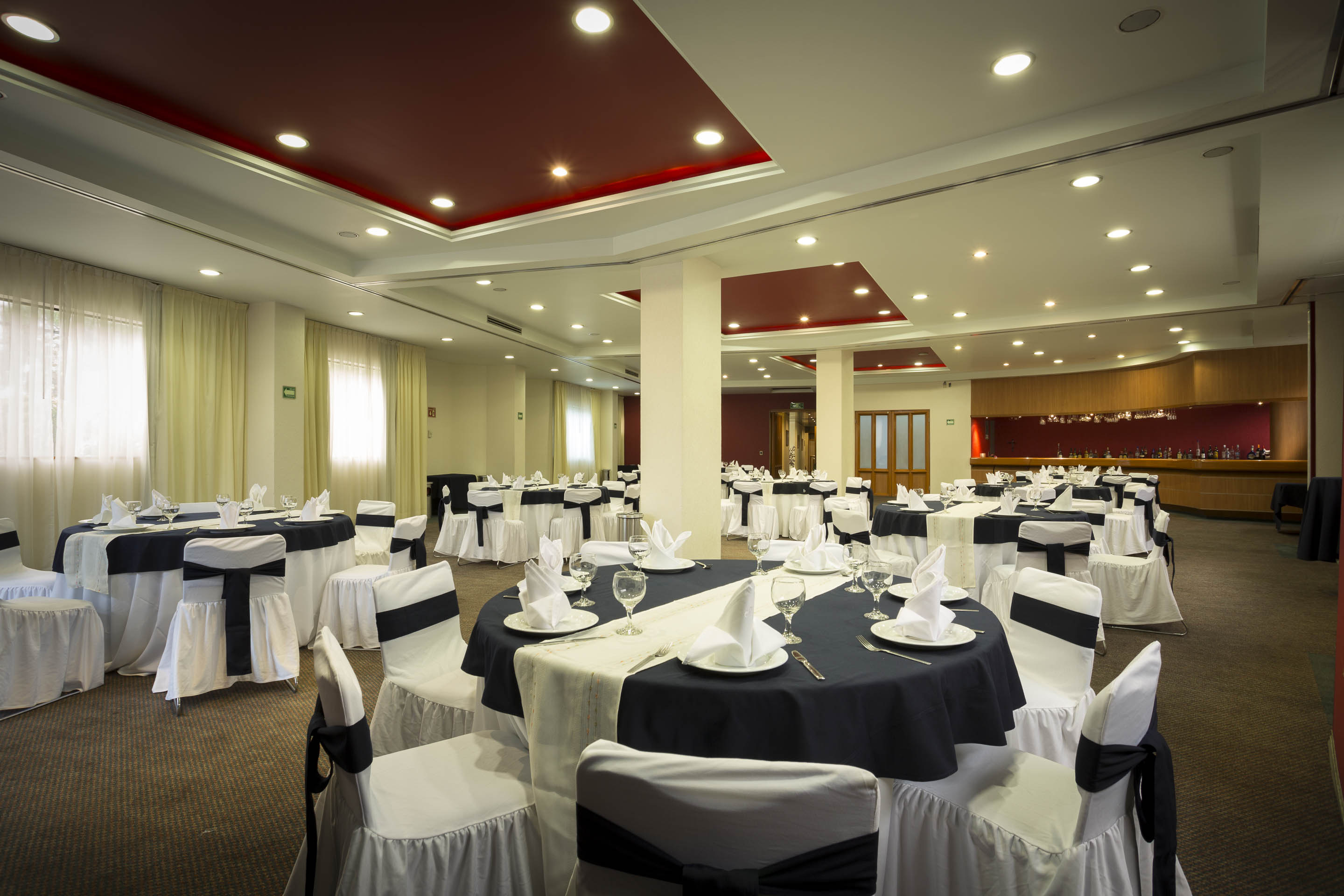 Hotel Abastos Plaza