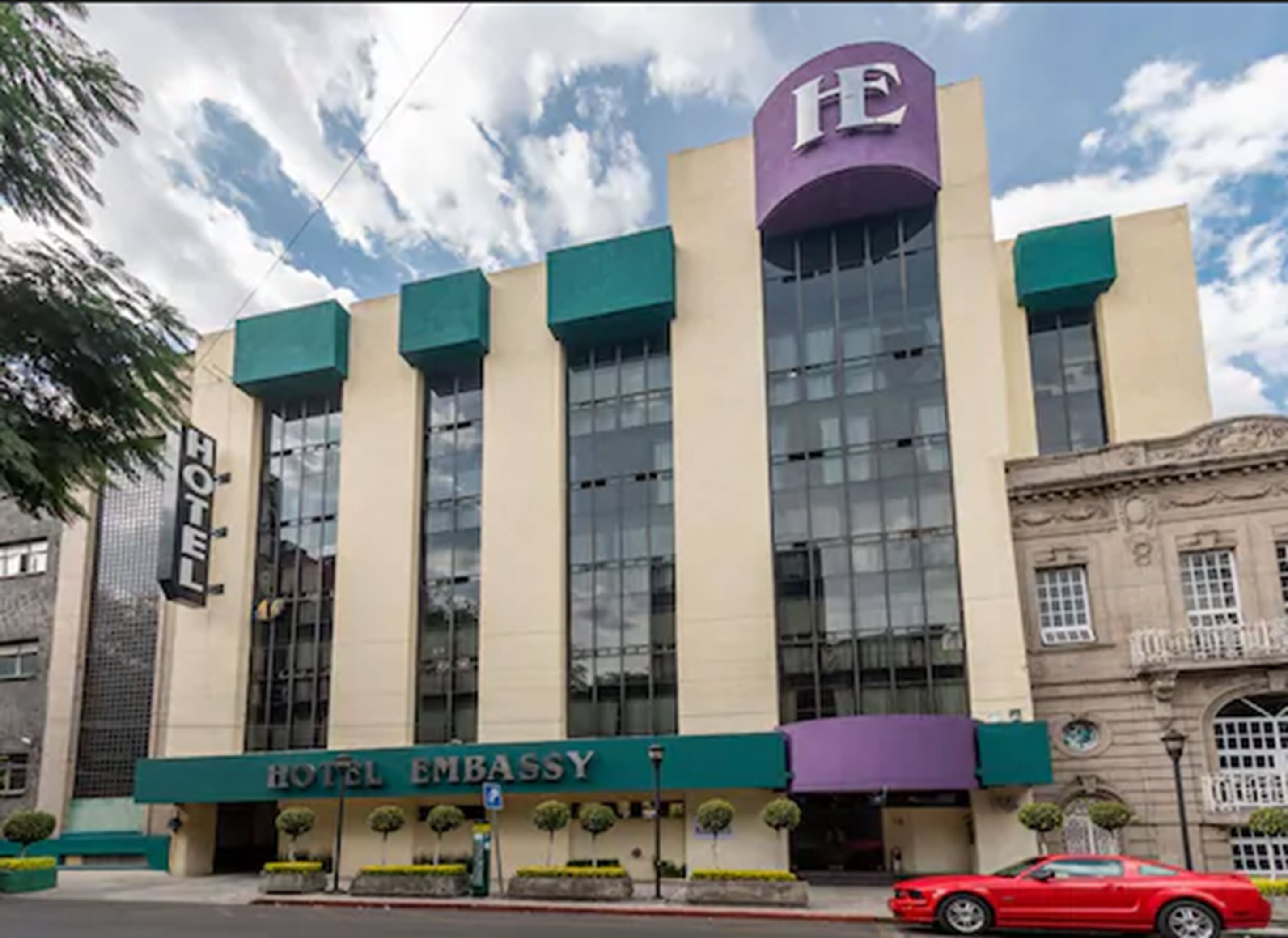 Hotel Embassy