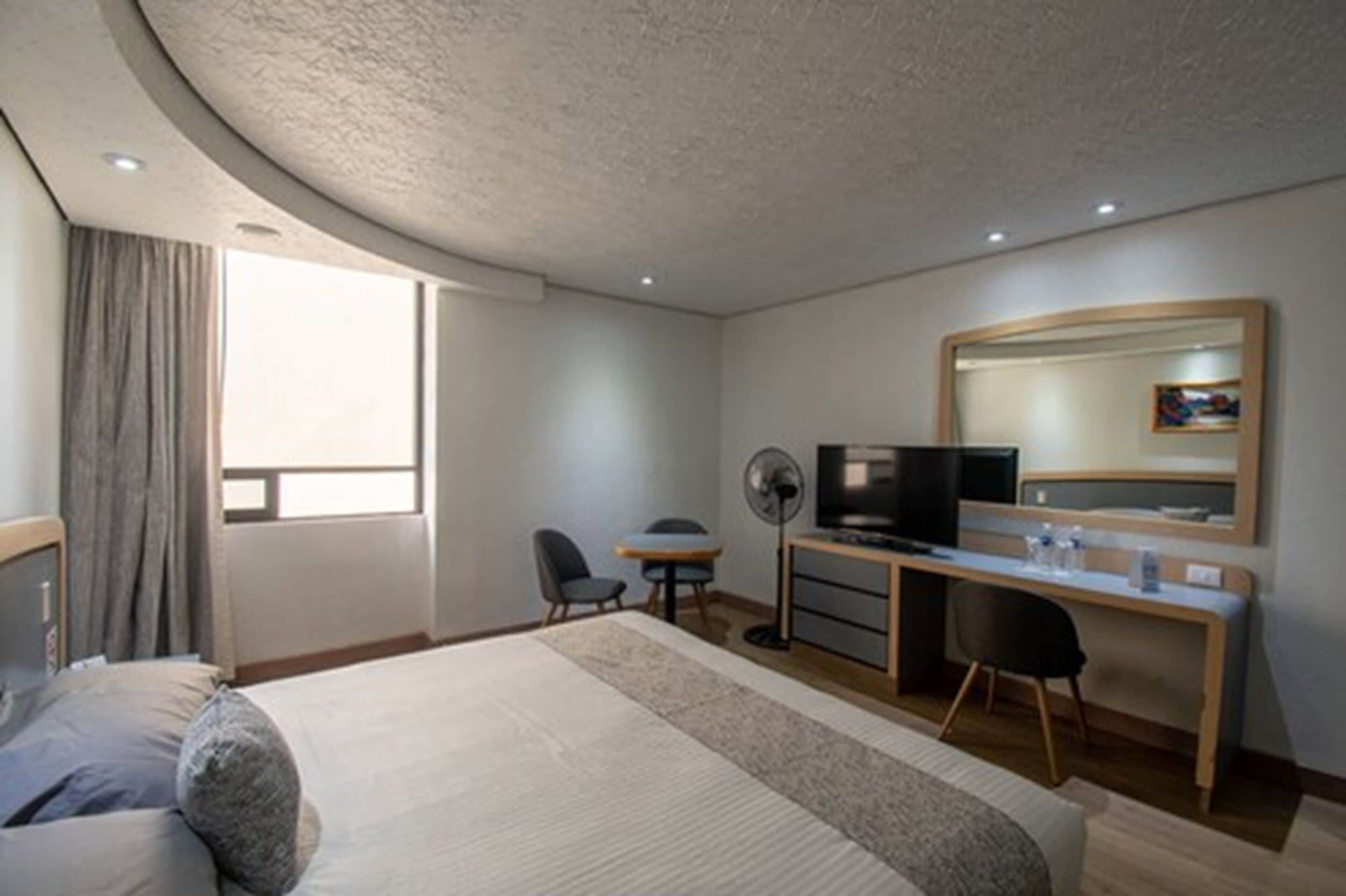 Hotel Embassy
