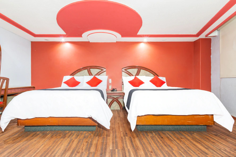 Hotel Estrella de Oriente by OYO Rooms