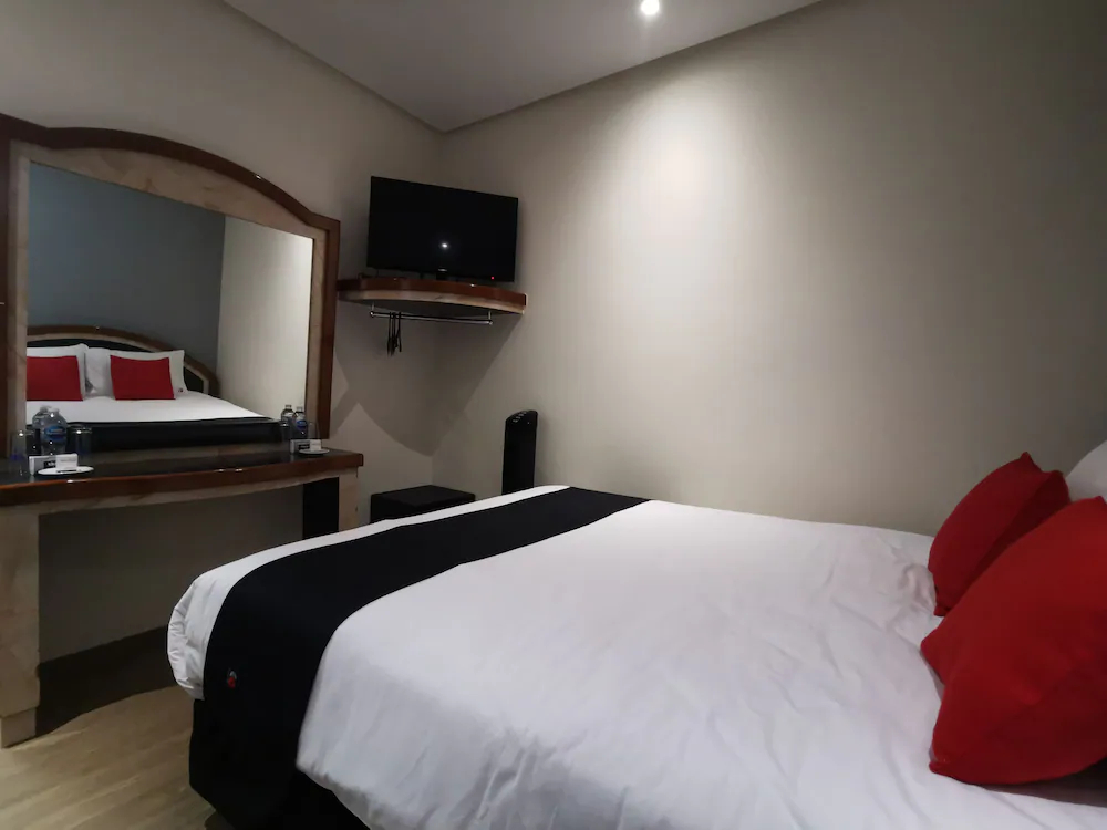 Hotel Monarca