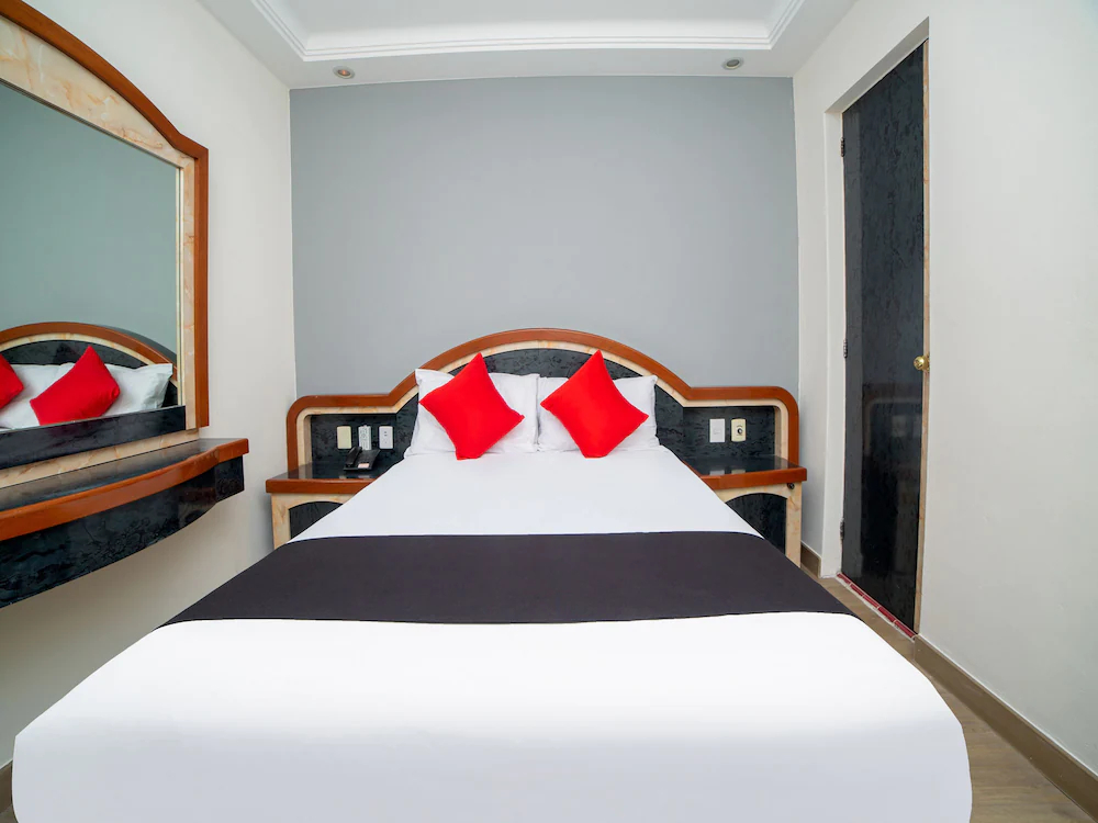 Hotel Monarca