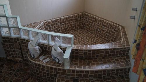 Hotel Muy-Adults-Only