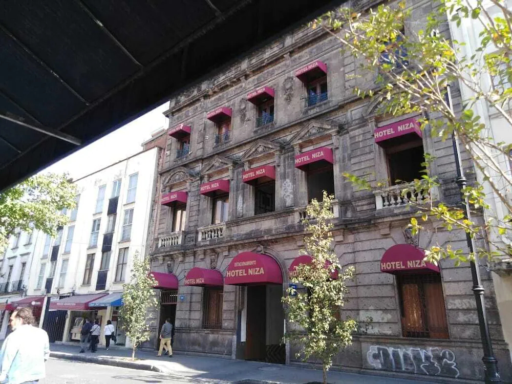 Hotel Niza