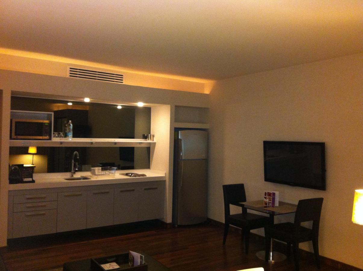 Las Suites