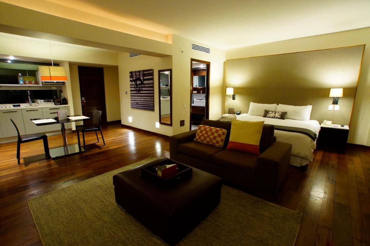 Las Suites